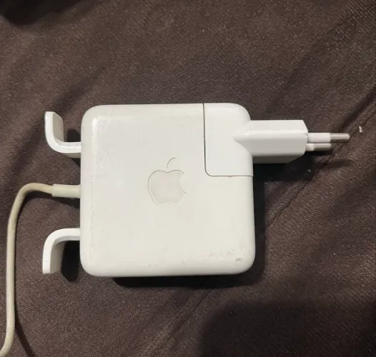 Fonte Megasafe Apple A1374