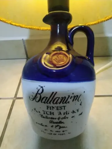 Abajur De Antiga Garrafa De Whisky Ballantines