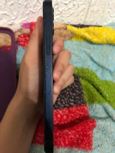 iPhone 12 top