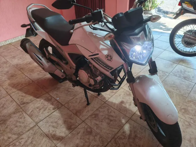 Fazer 250
