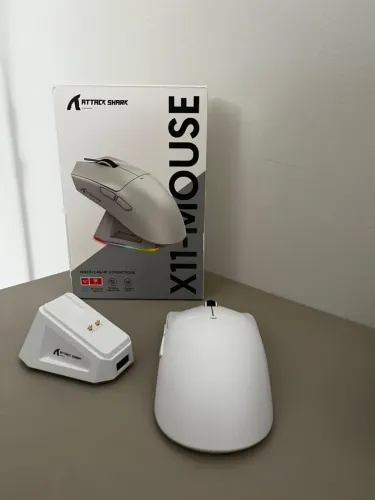MOUSE ATTACK SHARK X11 COM DOCK DE CARGA