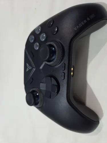 Controle Flydigi vader 4 pro