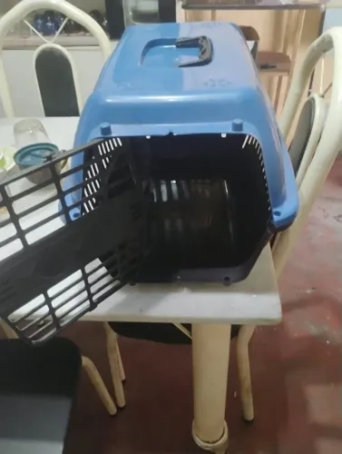 Vende-se essa casa de transporte para pet