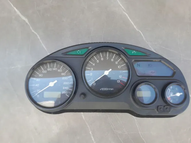 Painel suzuki gsx750f 2008