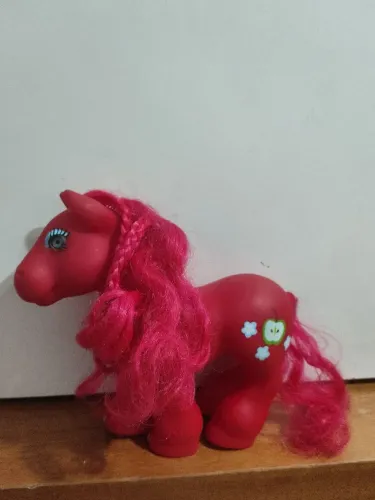 Miniatura meu pequeno pônei vermelho fruit Kiss kids de maçã antigo 
