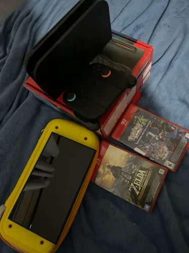 Switch 2 com película + 2 Jogos + Case 