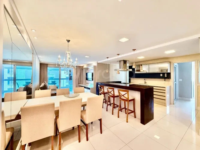 Apartamento de 3 dorms no bairro Agronômica