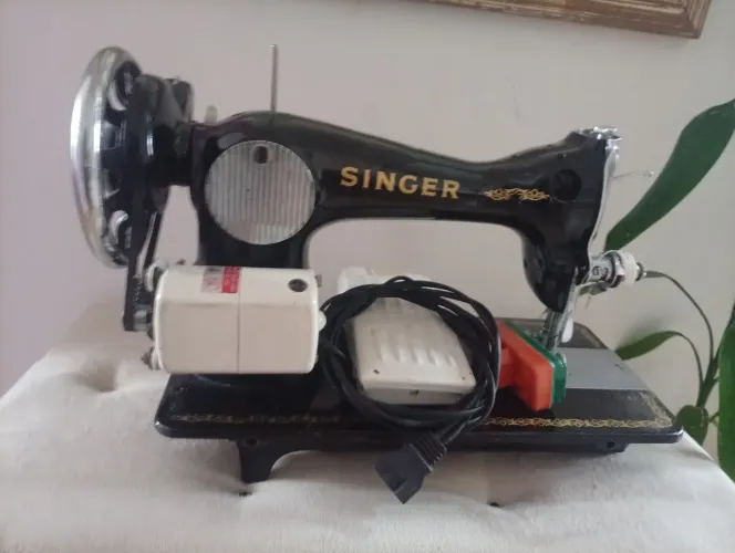 Vendo máquina Singer