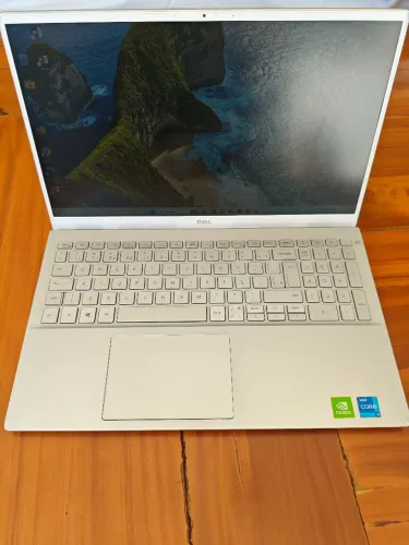 Notebook Dell I5 11° geração NVIDIA GeForce placa de vídeo dedicada