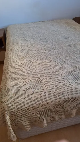 Colcha de solteiro de linha na cor bege