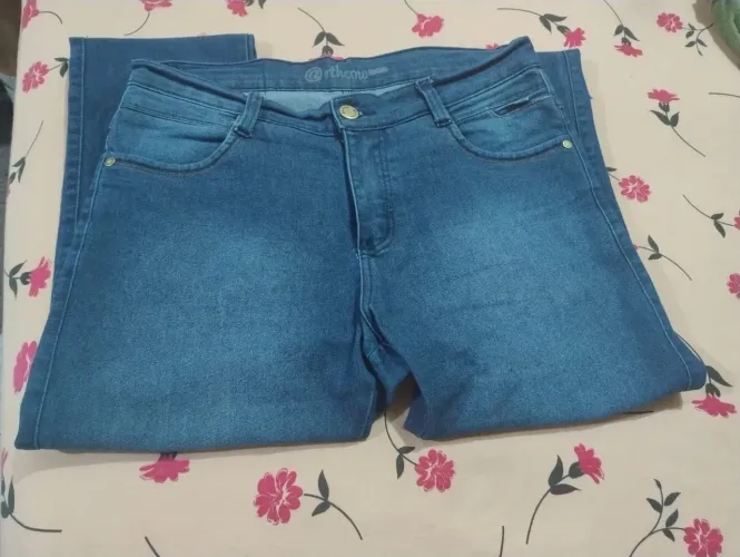 Roupa semi nova