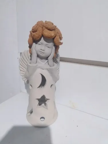 Anjo liminaria em cerâmica 