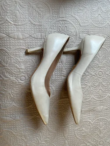 Scarpin Uza bege
