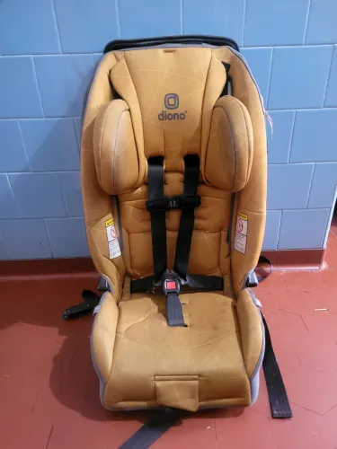 Cadeirinha de bebê para carro