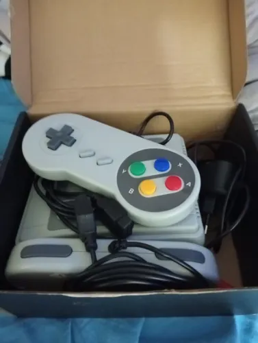Vendo esta na caixa novo