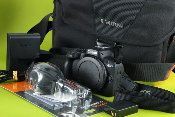 Canon EOS R50
