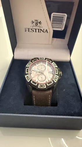 Relógio Festina F16584 com pulseira de Nylon