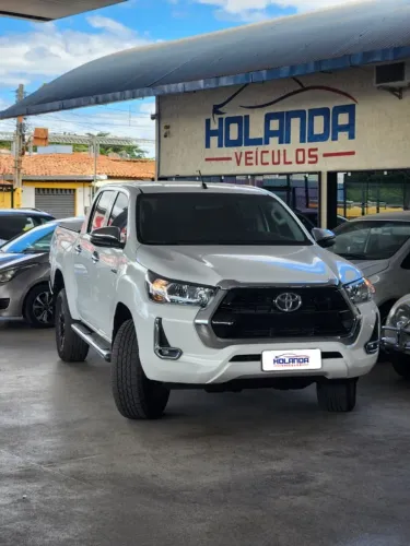 Toyota Hilux CD SR 4X4 2.8 TDI Diesel Aut. 2025
