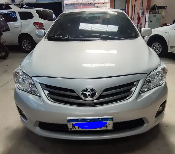 Toyota Corolla GLI 1.8 Flex 16V Aut. 2013
