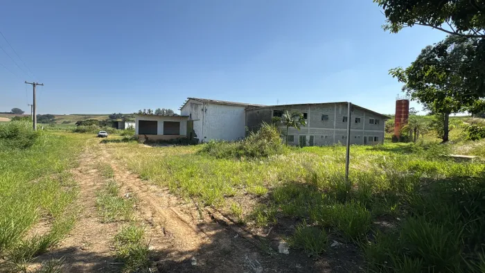 BARRACÃO/FRIGORIFICO BEIRA RODOVIA AÇÚCAR