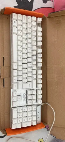 Teclado Gamer Prismatic - Usado excelente estado