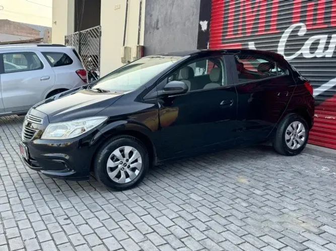 Chevrolet Onix Hatch LT 1.0 8V Flex Power Mec. 4P 2015