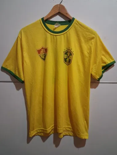 Camisa do Brasil / Fluminense com nome BEATRIZ 10 TAM G FEMININO ADULTO