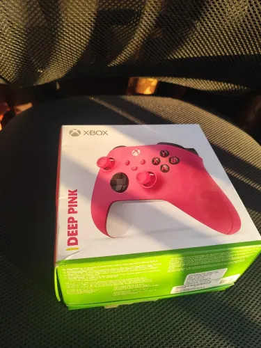 Controle Xbox séries deep pink