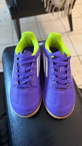 Chuteira Adidas Tamanho 26