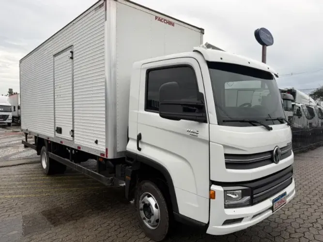 Vw 11-180 ano 2022 Bau 6,20