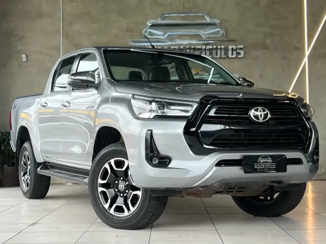 Toyota Hilux CD SRX Limited 4X4 2.8 TDI Die.aut 2021