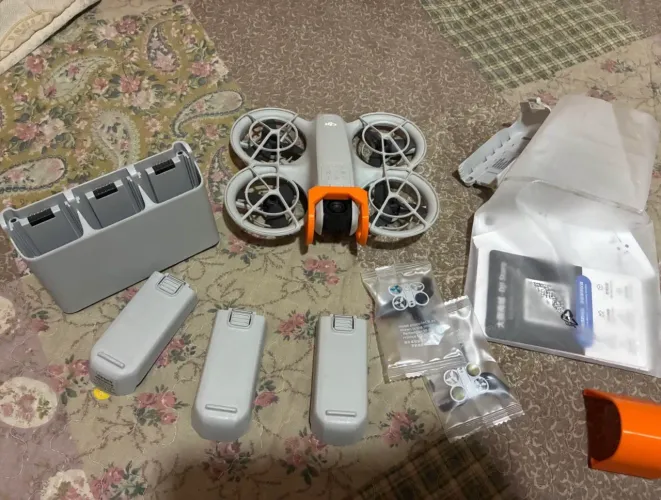 Drone Dji Neo combo  Fly  S/controle 