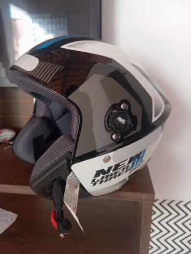 Capacete novo
