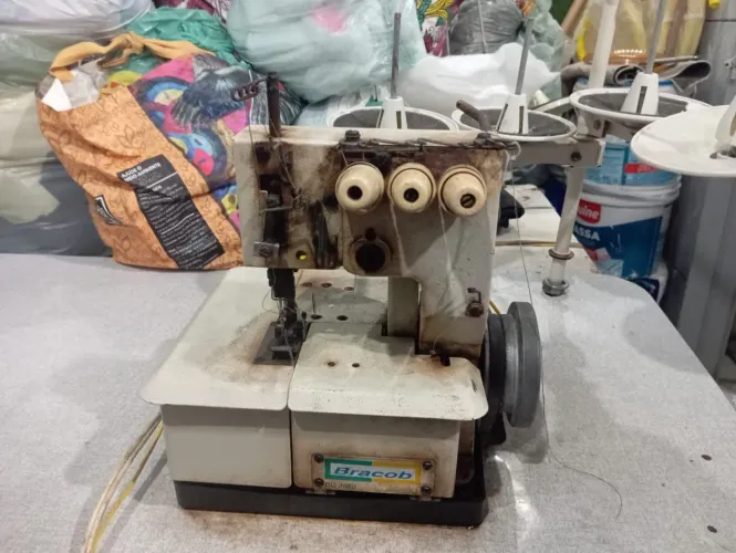 máquina de costura 