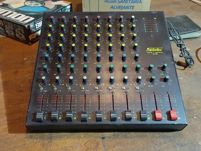 Mesa de som Stylus Mini Mixer! Apenas Retirada!