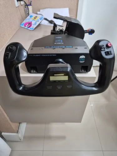 Simulador Flight Simulator Saitek Yoke