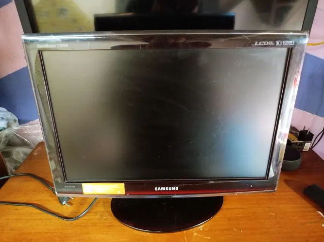 Monitor / Tv 20p Samsung em perfeito estado.