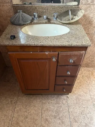 Vendo vários itens de demolição em perfeito estado. Vendo os itens separados também.