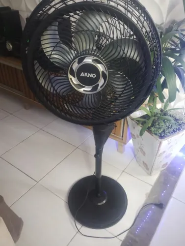Ventilador Arno de coluna