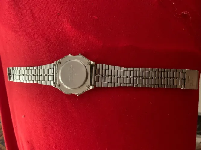 Relógio Casio prata
