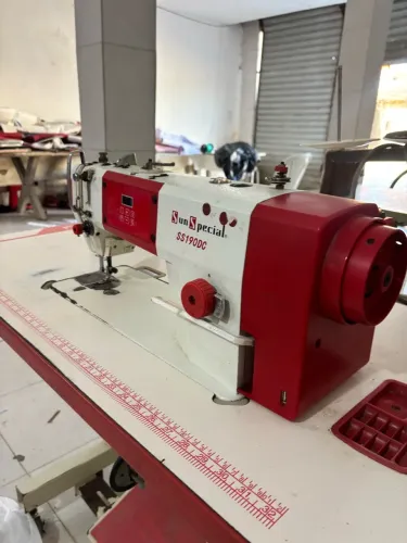 Vendo 3 Máquinas de costura Direct Drive / Máquina transporte/ máquina overloque 