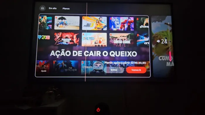 Vendo TV LG 4K 65" - linha vertical, a linha, muitas vezes,durante o uso