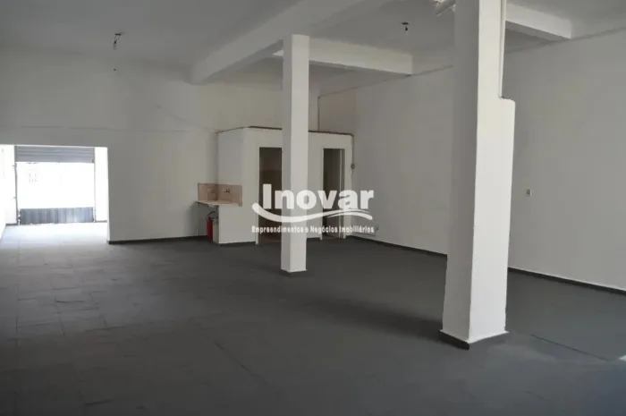 Lojão com aproximadamente 192m² no melhor ponto do Salgado Filho