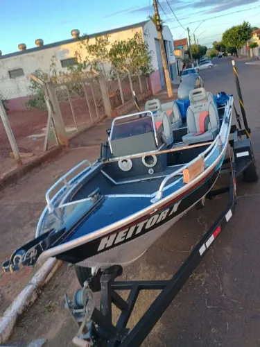 Lancha leve forte marfin 5.0 completa muito nova completa