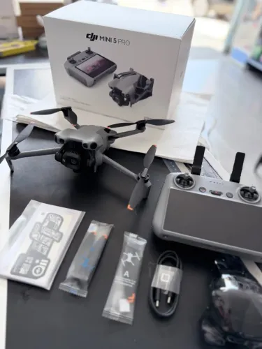 DRONE DJI MINI 5 PRO STANDARD COM TELA - IMPECÁVEL