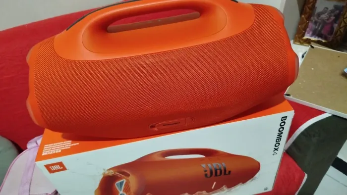 JBL boombox laranja