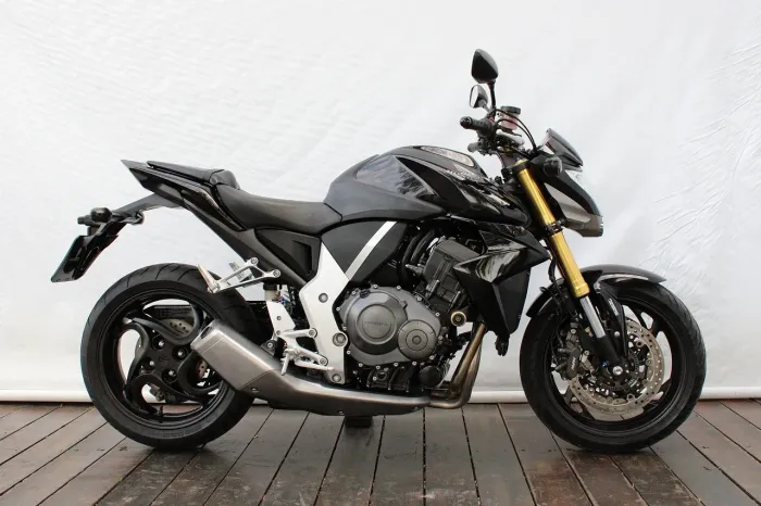 HONDA CB 1000R