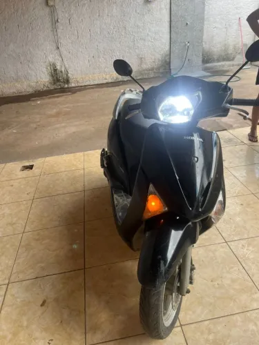 Honda lead em dias