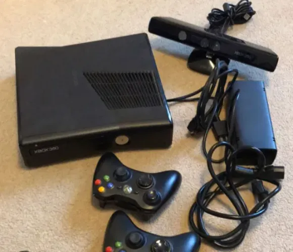 X Box 360 semi novo 