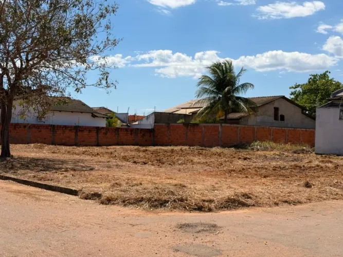 Vendo Lote de Esquina